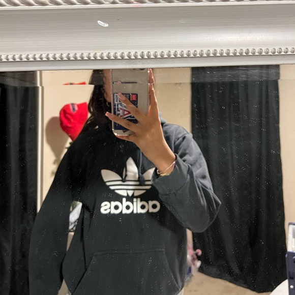 medium adidas sweatshirt - Picture 1 of 1